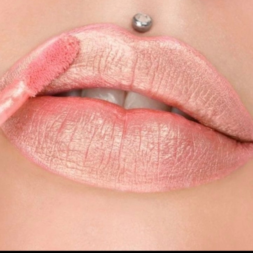 NIB Jeffree Star Cosmetics Velour Liquid Lipstick Shade Ryland